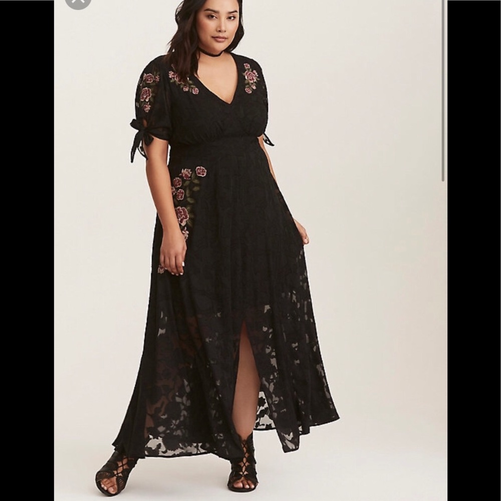 Torrid black lace chiffon dress